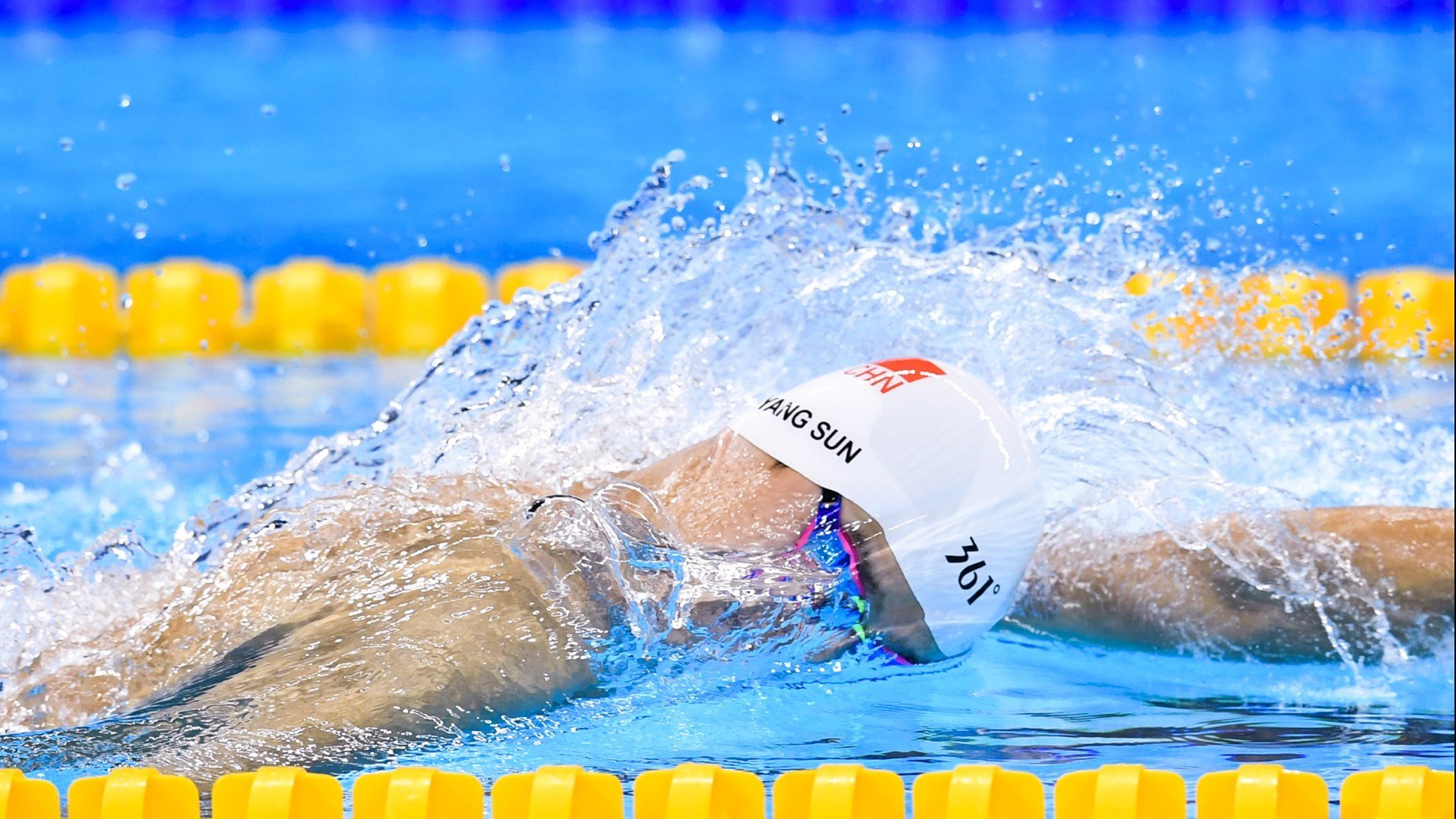 熊猫体育官网入口-利拉德正名之战，湖人狂胜公牛背后的巨星觉醒